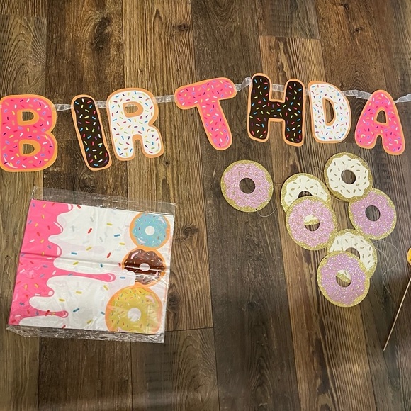 Two Sweet birthday party decorations Doughnuts - Picture 8 of 10